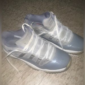 Boys grade school sneaker